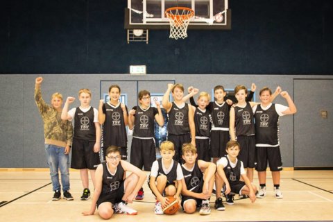 U12