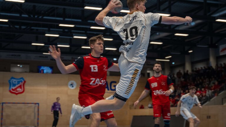 Finn Schroven auf dem Weg zum Tor. Bild: Wilfrid Maass