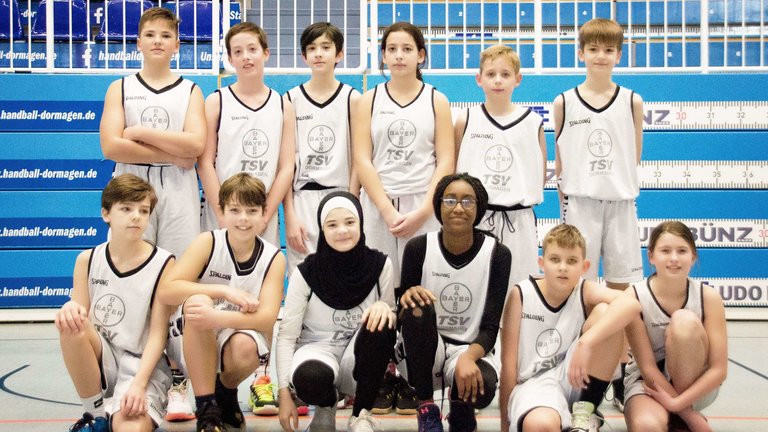 U12