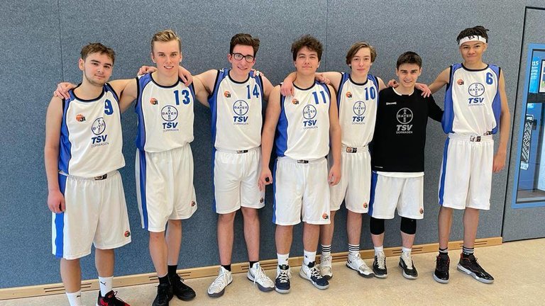 U18