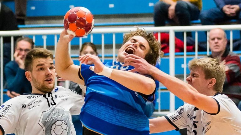 Tim Mast zeigte erneut auf Linksaußen und im Spielaufbau eine starke Leistung, Foto: Heinz Zaunbrecher
