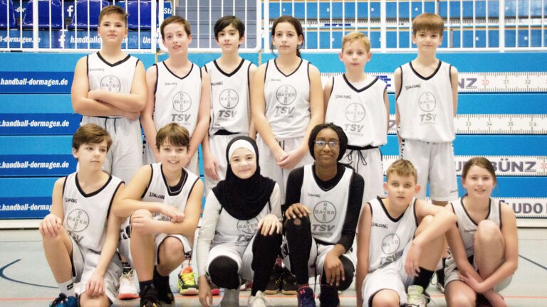 U12