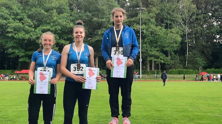 Isabella Libertus, Emilia Marquart und Fritzi Jacklofsky. (v.l./Copyright: TSV Bayer Dormagen)